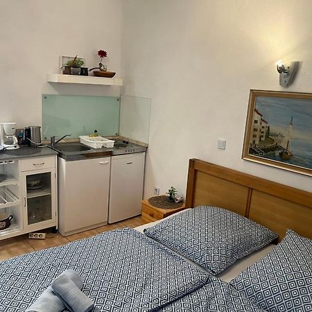 Apartments Marija Malinska Esterno foto